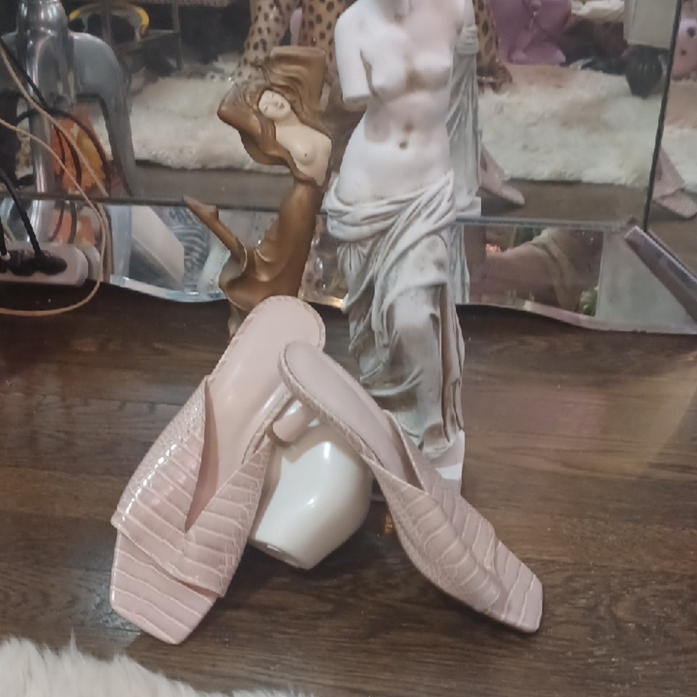 Zara Blush Beige Croc-Embossed Kitten Heel Mules sz.40/9